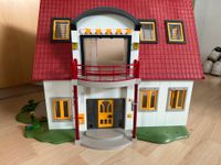 Playmobil Wohnhaus zum Einrichten inkl. 4 Zimmer und Pferdehof Hessen - Langenselbold Vorschau