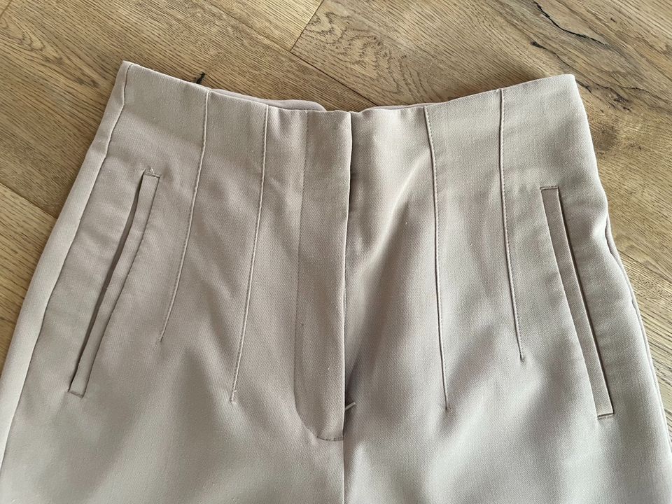 Zara Hose Gr. S beige in Mechernich