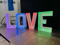 XXL LOVE LEUCHT BUCHSTABEN 105cm HOCH RGB Nordrhein-Westfalen - Arnsberg Vorschau