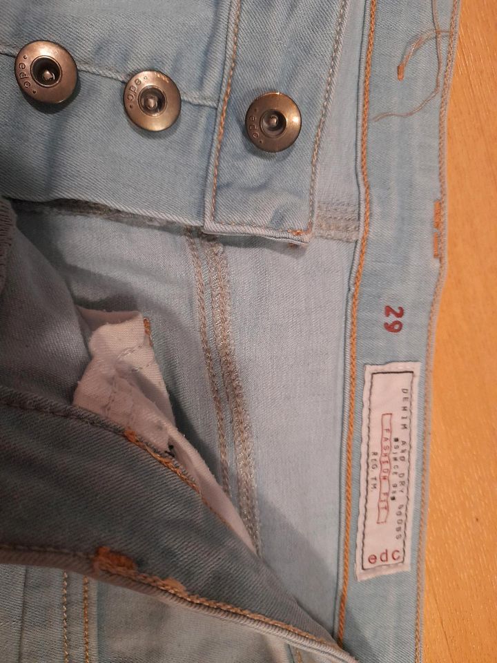 Jeansshorts/ Esprit/ Gr.29 in Zella-Mehlis