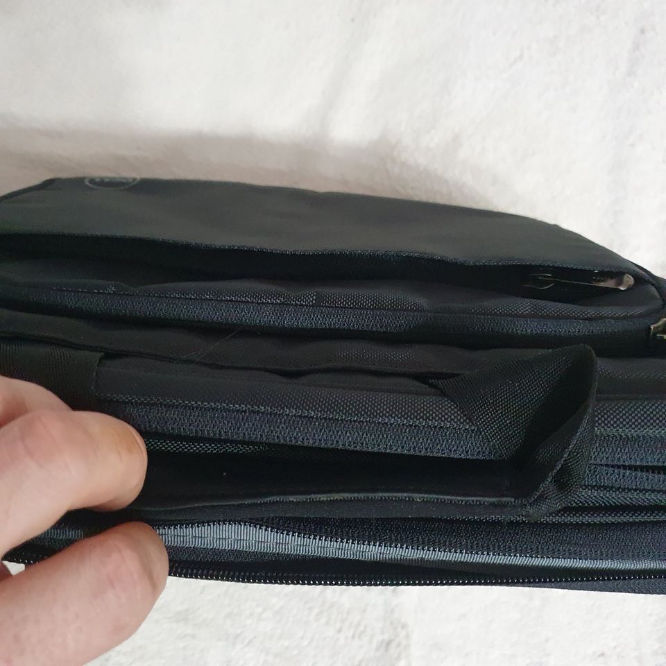 Dell Laptop Tasche für 14 Zoll Laptops in Bad Homburg