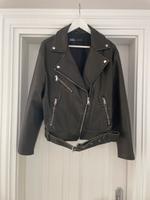 ❤️Zara Biker jacke Kunstleder olivgrau L Niedersachsen - Jesteburg Vorschau