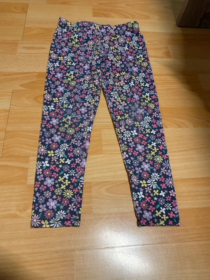 Leggins gr 122/128 in Siegen