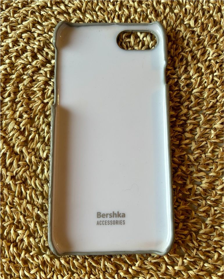 Handyhülle Bershka iPhone 8 in Spenge