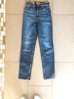 Levi’s High Slim Straight, Gr. 25, top, neuwertig Baden-Württemberg - Bietigheim-Bissingen Vorschau