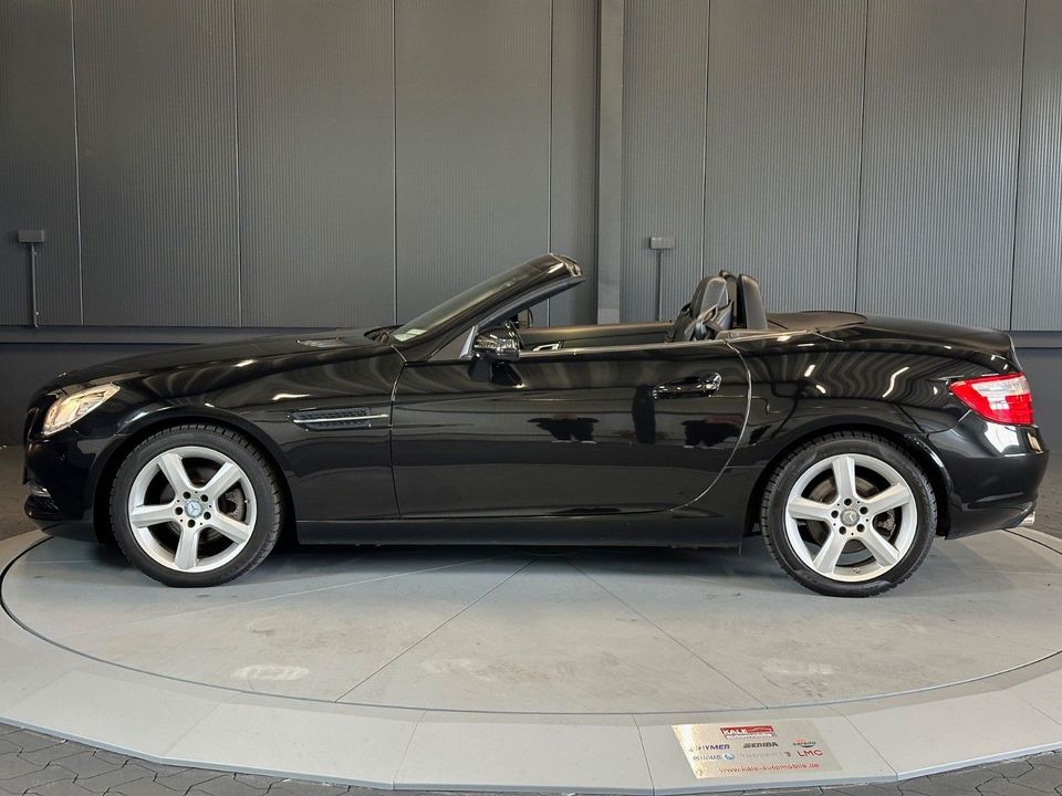 Mercedes-Benz SLK 200 7G-Tronic*Airscarf*LEDER*NAVI*Harman/Kar in Helmstedt