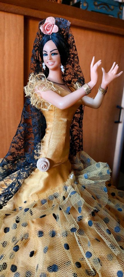 Puppe "Spanische Flamencotänzerin" ca. 33 cm hoch in Heinsberg