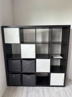 Kallax Regal IKEA Schwarz 4x4 & 4 weiß Türen. Berlin - Spandau Vorschau