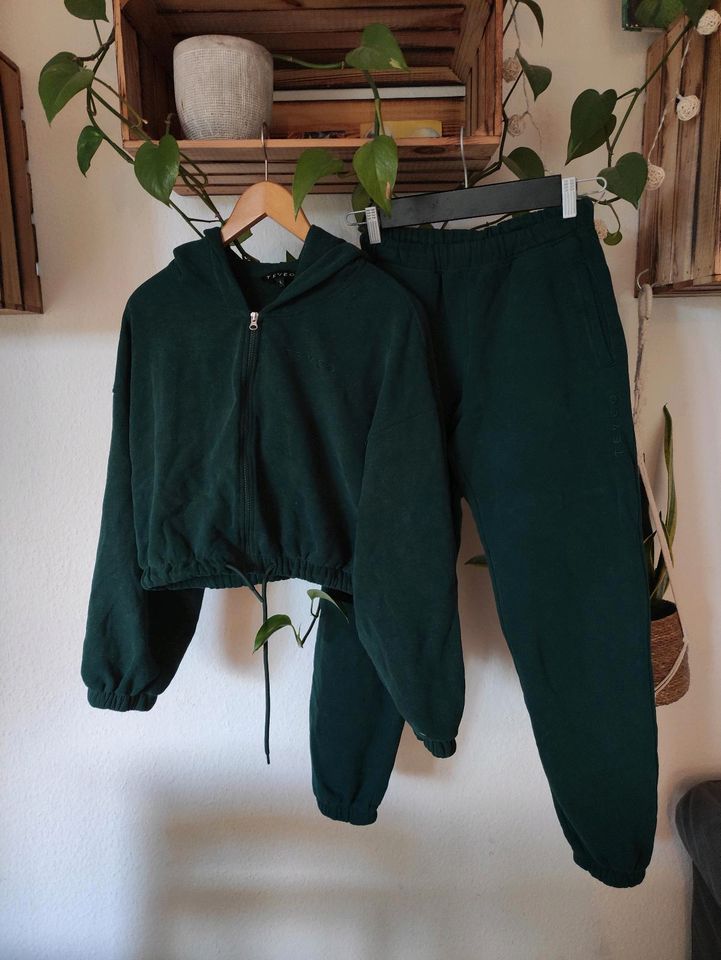 Teveo Iconic Jogginganzug Damen sportset Waldgrün in Freiburg im Breisgau