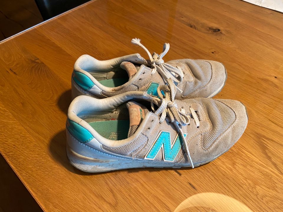 New Balance sneaker 39 in Hilzingen