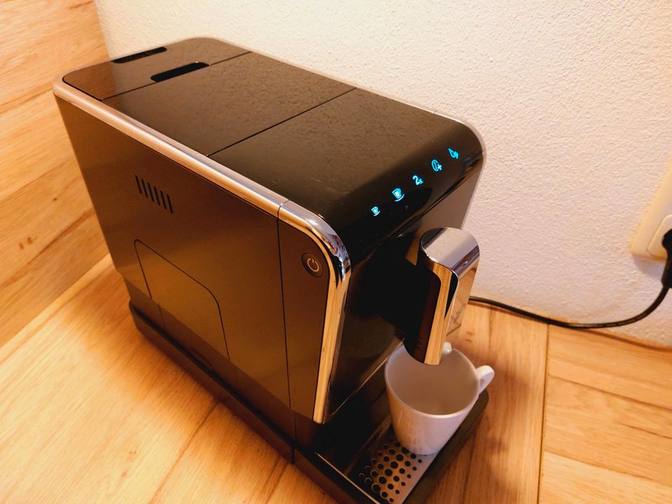 Kaffeevollautomat Kaffeeautomat Tchibo Esperto Caffe m. Garantie in Burkau