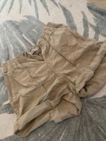 Paperbag Shorts*Bershka*beige*kurze Hose*38/M*high rise*camel* Niedersachsen - Wedemark Vorschau
