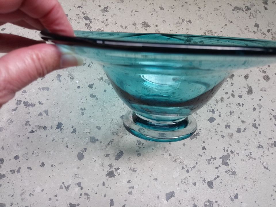 Glasschale mit Fuß Mundgeblasen Blau/Türkis Fuß Klar in Reichelsheim (Odenwald)