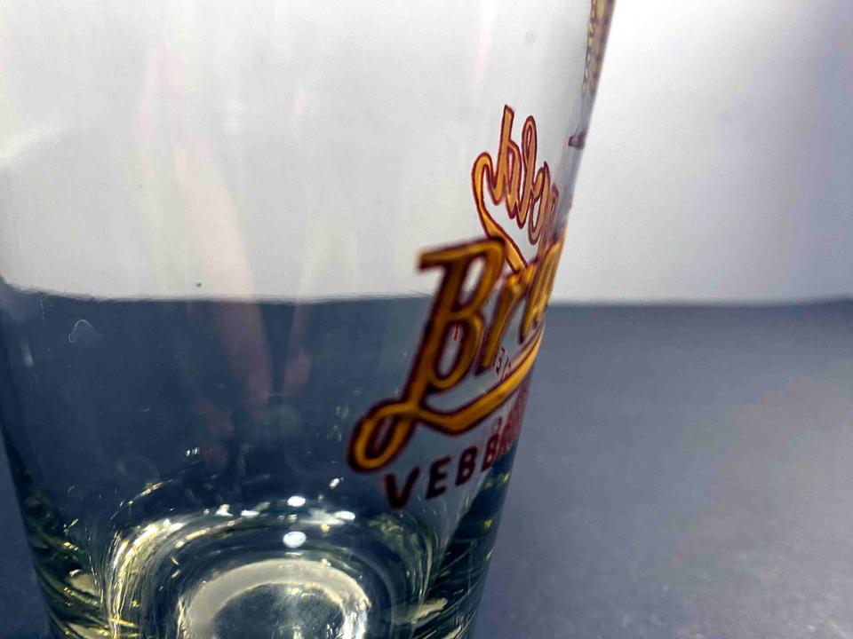 altes BIERGLAS Braugold VEB Brauerei Erfurt Emaille Malerei in Erfurt
