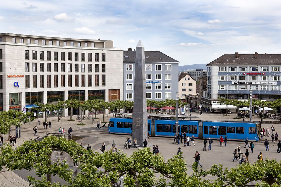 Parkplatz direkt am Königsplatz in Kassel