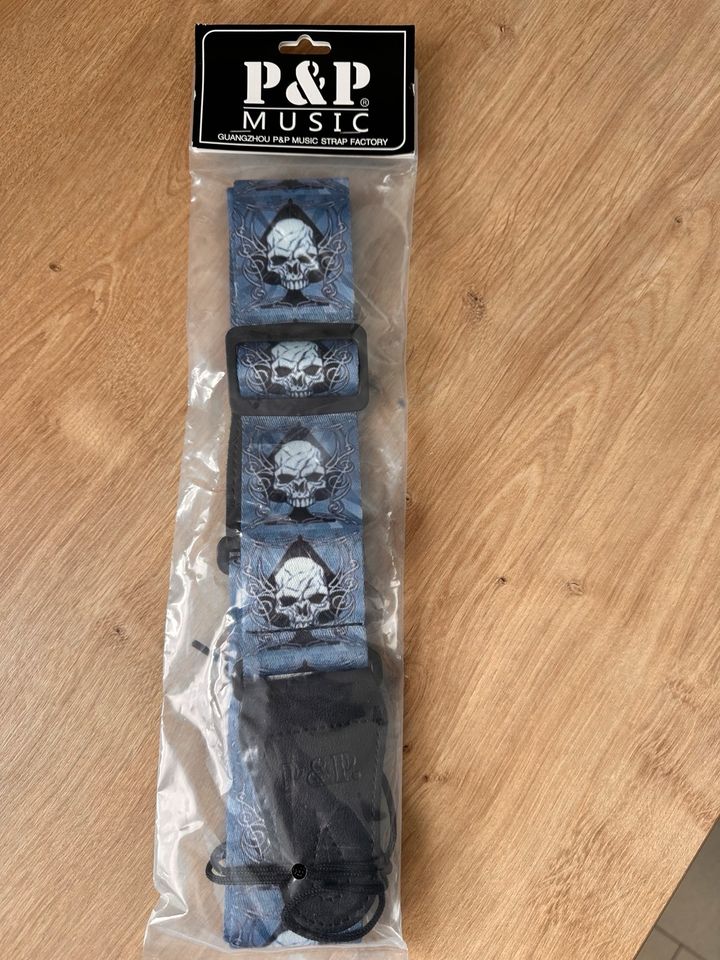 Gitarrengurt neu totenkopf blau in Kassel