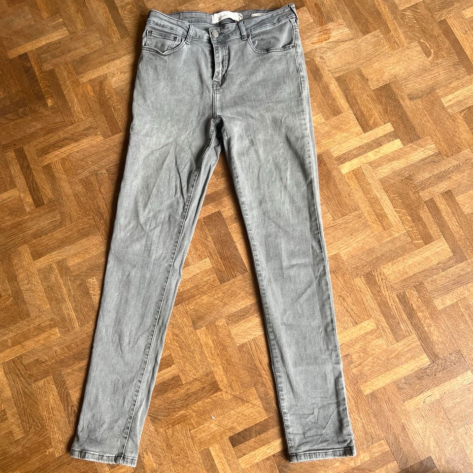 Hose Jeans Grau 32/32  LON DNM Herren Männer Grau Hose in Bardowick