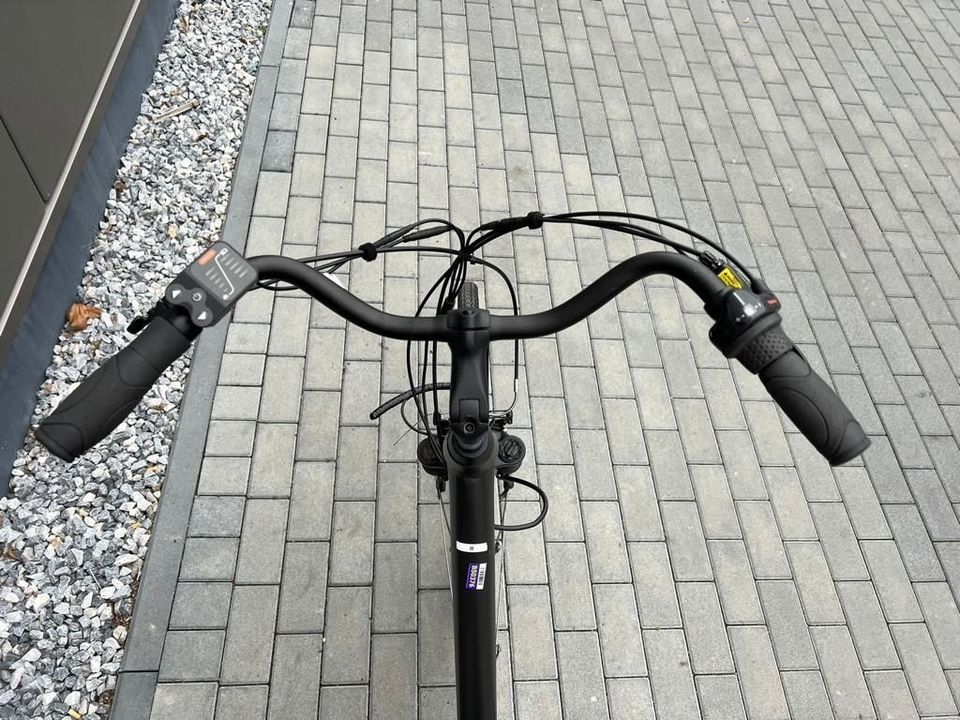 E-Bike Pedelec 28 Zoll  250W Elektro Lieferfahrrad Fahrrad Ebike in Berlin