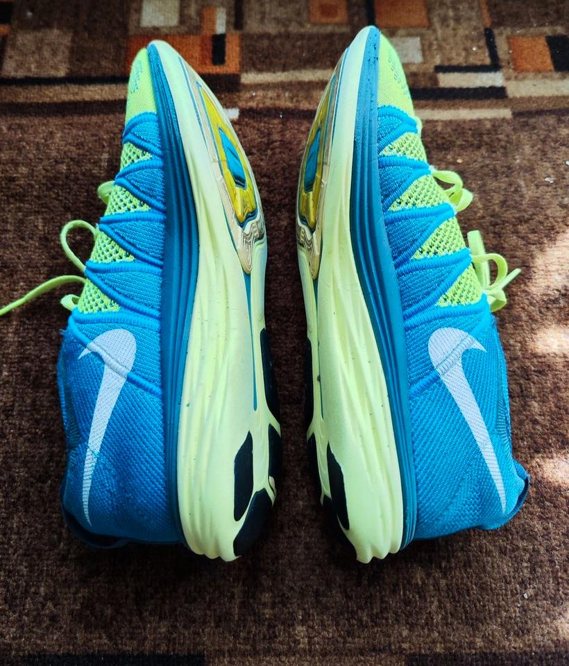 Nike Free Flyknit Running Schuhe Sneaker 42 gelb blau in Bayern Memmingen kleinanzeigen
