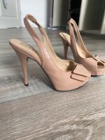 Guess Pumps High Heels leder 37 Niedersachsen - Garbsen Vorschau