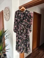 Bonprix Bodyflirt Kleid 42 Schwarz Blumen Blumenkleid Blogger Schleswig-Holstein - Lübeck Vorschau