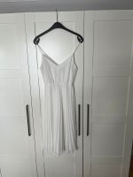 weißes Sommerkleid asos Größe 32 Hessen - Gladenbach Vorschau