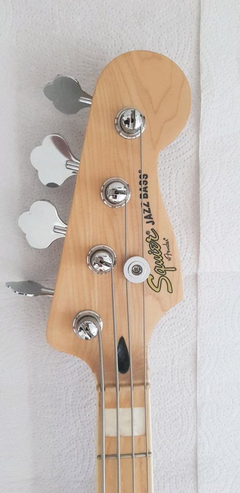 Fender Squier VM J-Bass '77 MN Black in Lüdenscheid
