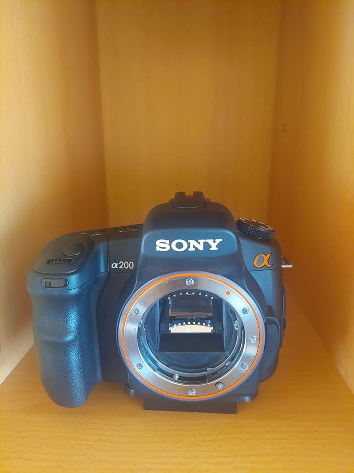 Sony a200 Kamera mit sehr viel Zubehör in Bruchsal