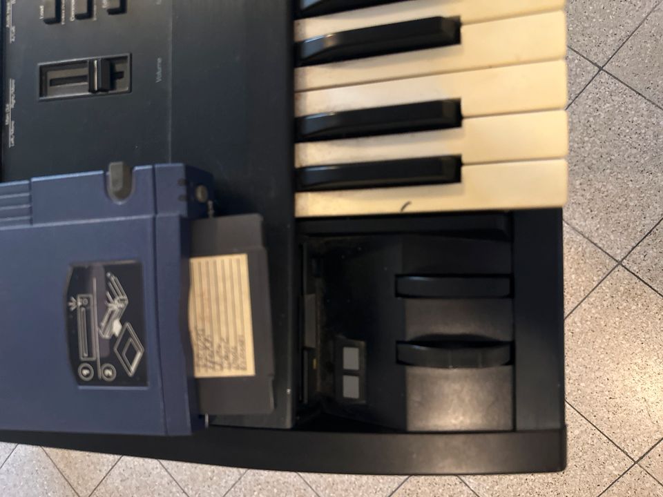 Keyboard Musikinstrument in Stuttgart