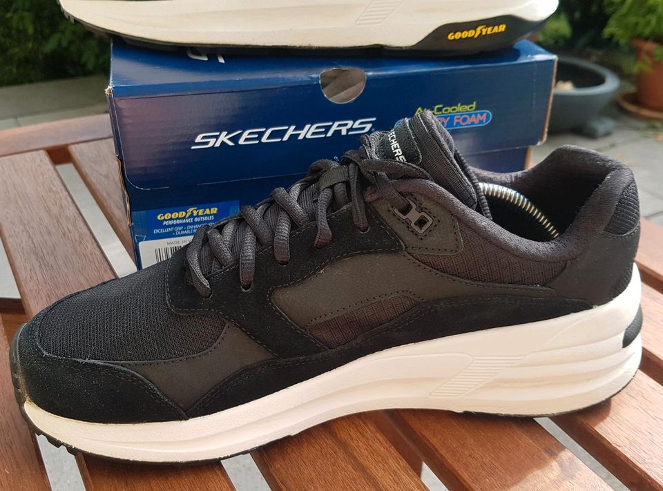 Skechers Global Jogger Memory Foam Air-Cooled 41 42 8,5 in Schwalbach a. Taunus