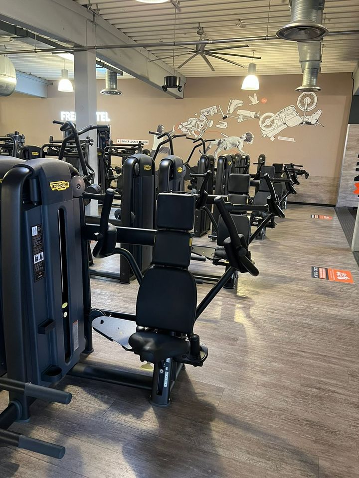 Technogym Selection Pro Gerätepark, 17 PCS in Langenfeld