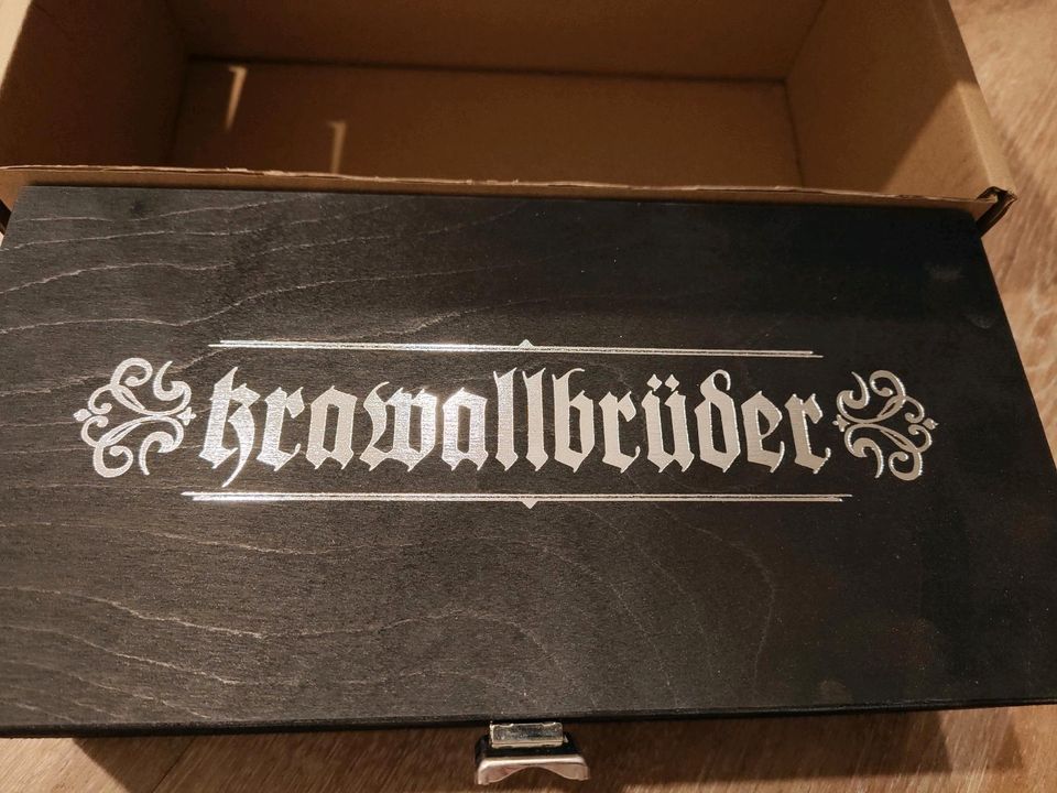 Unbenutzte Krawallbrüder box in Gummersbach