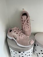 Nike Laufschuhe / Turnschuhe  Sportschuhe Gr. 38,5 Nordrhein-Westfalen - Rheine Vorschau