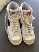 Nike Schuhe Größe 39 Baden-Württemberg - Ostfildern Vorschau