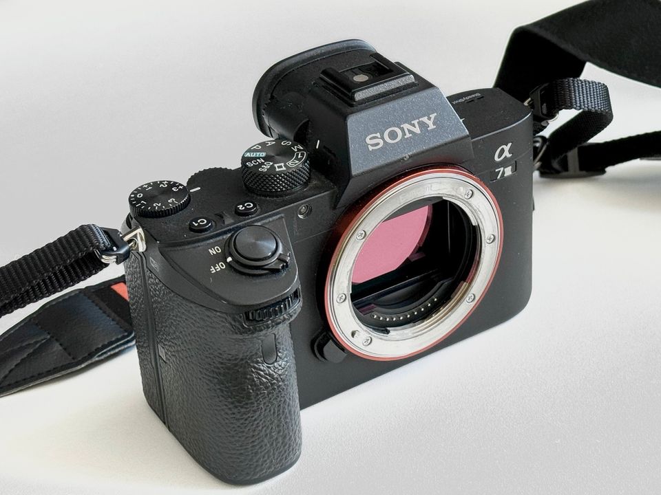 Sony A7 III - Vollformat Kamera Body in Wiesbaden