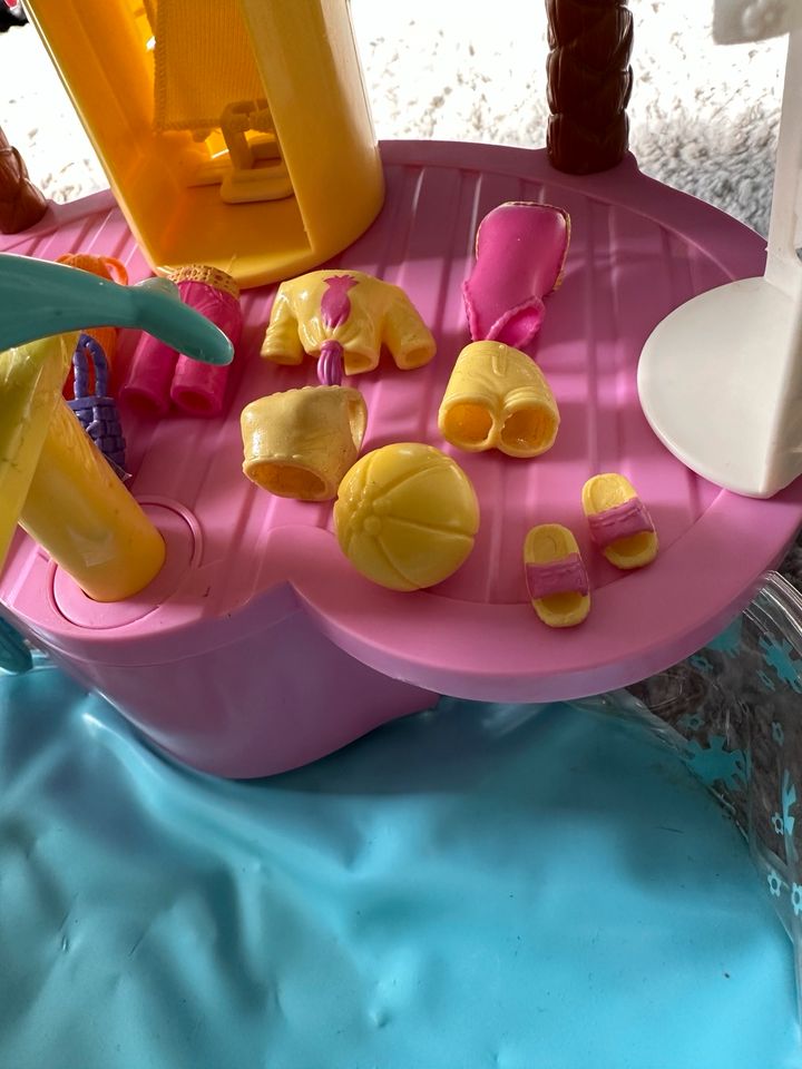 Polly Pocket Pool mit Figur und Zubehör aus den frühen 2000ern in Lünen