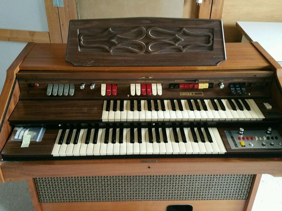 Heim - Orgel Farfisa in Meschede