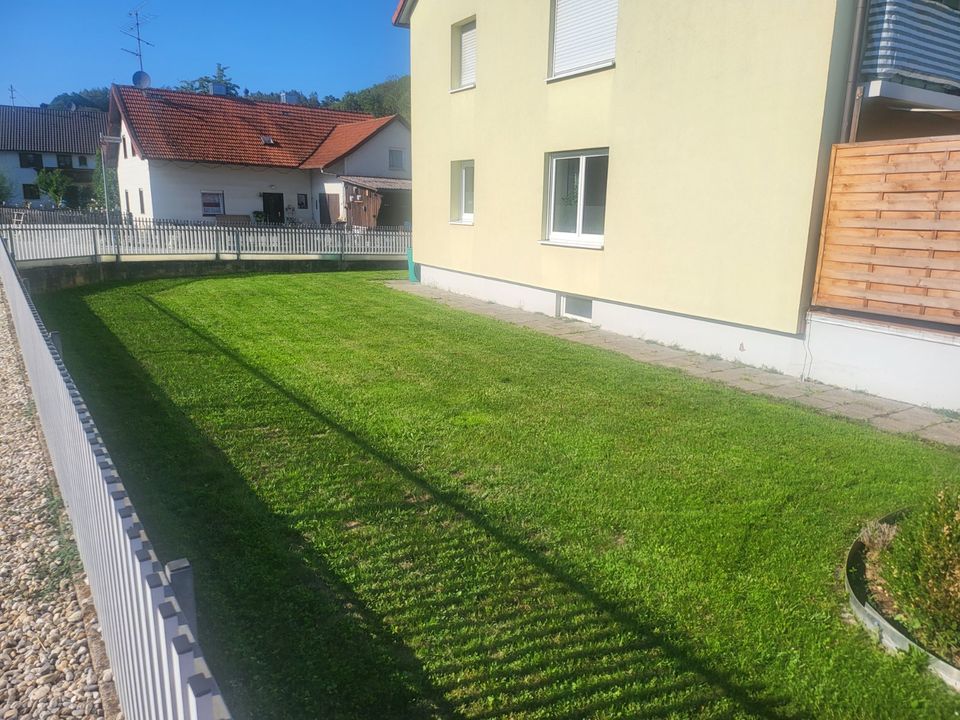 Gepflegtes, ruhig, aber sehr zentral gelegenes Mehrfamilienhaus mit Photovoltaikanlage zu verkaufen in Essenbach