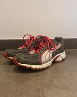 Sportschuhe / Turnschuhe / Sneaker Niedersachsen - Uelzen Vorschau