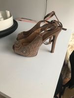 Tolle HighHeels Sandale Leder Gr.39 Catwalk 1xgetragen Zara TOP Hamburg-Nord - Hamburg Winterhude Vorschau