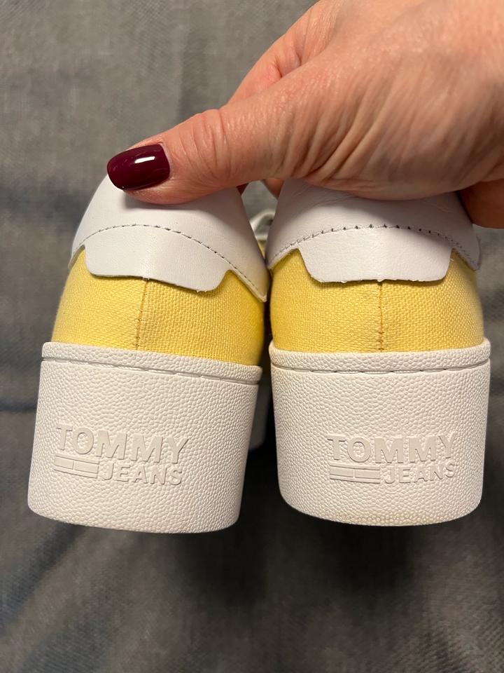 TOMMY JEANS (Hilfiger) Plateau-Sneaker Gelb, 39, Stoff,fast neu in Hamburg
