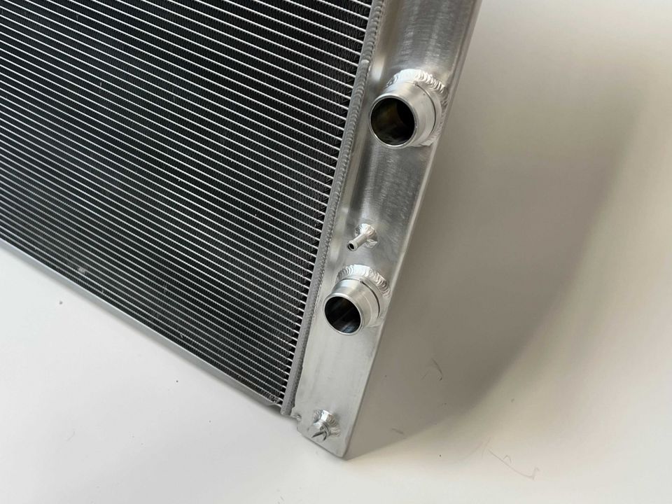 CSF High-Performance Radiator Kühler passend für BMW E6X M5/M6 72 in Dortmund