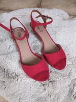 Damen Sandalen festlich  rot s.Oliver Gr. .41 neu Duisburg - Duisburg-Süd Vorschau