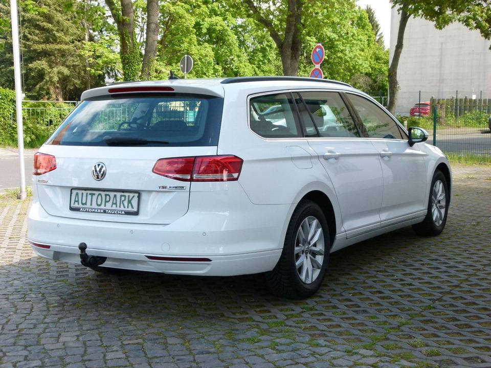 Volkswagen Passat Variant TSI 1.Hand LED TÜV 2027 +GARANTIE in Taucha