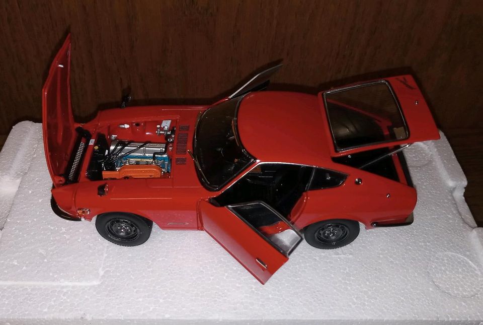 Modellauto 1:24 EBBRO Nissan Fairlady ZL S30 Rot in Frankfurt am Main