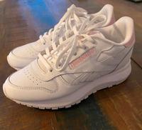 Reebok Classic . Weiss/Rosa. Bayern - Fürth Vorschau