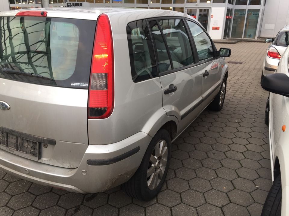 FORD FUSION 1.4L-KLIMA-SERVO-EFH--ZENTRAL-NEU TÜV BEIM KAUF INKL: in Lippstadt