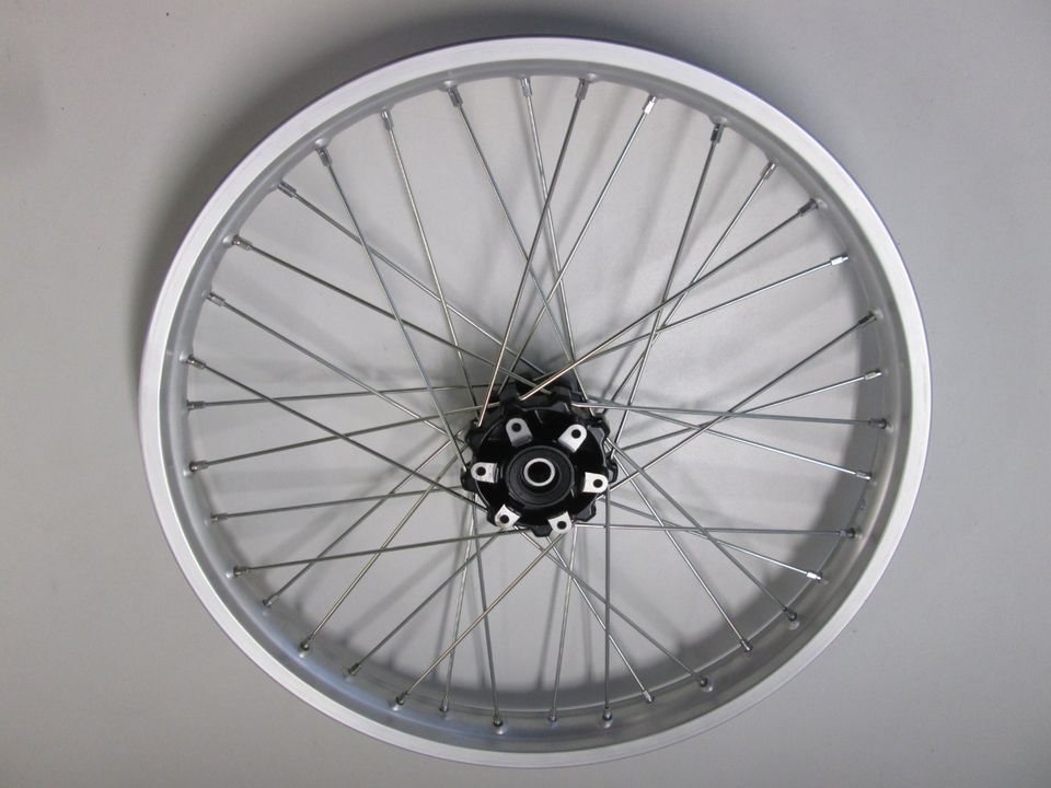 Vorderrad Vorderradfelge Felge Rad FRONT WHEEL Neu Honda CRM 125 in Detmold