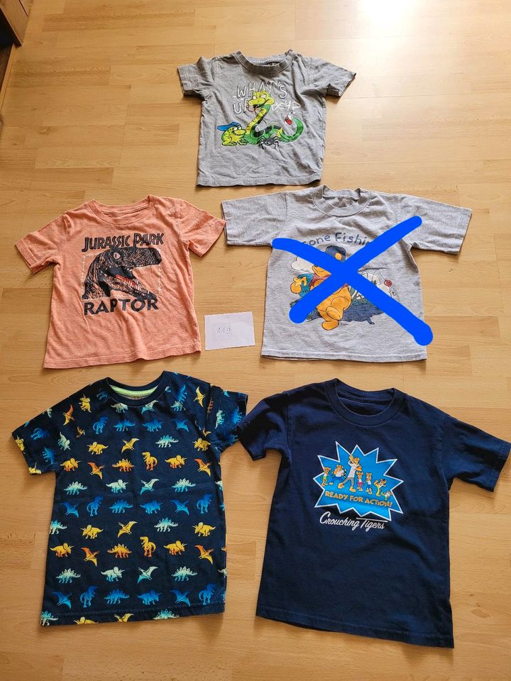 4 Jungen T-Shirts Dino,Tigers,Jurassic park,Gr.110 in Unna