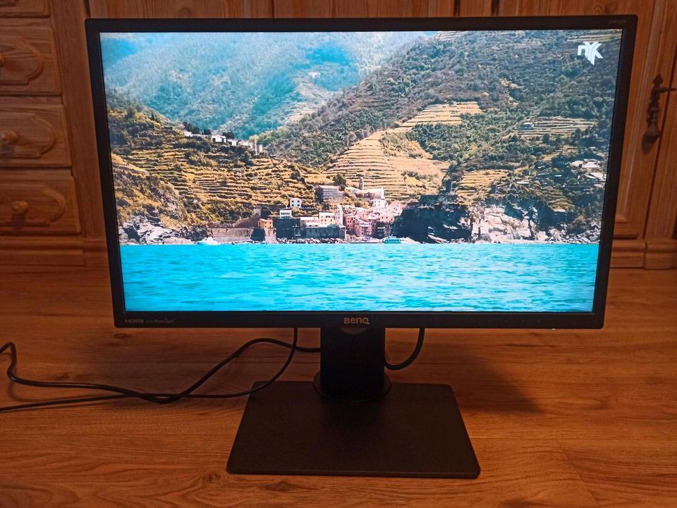 BenQ Monitor GW2470 24 Zoll HDMI + prof. Standfuß in Hamburg